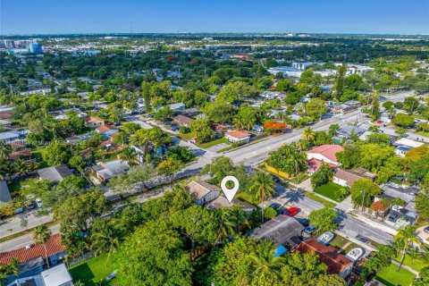 Propiedad comercial en venta en Fort Lauderdale, Florida, 118.45 m2 № 1768886 - foto 26