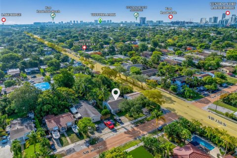 Propiedad comercial en venta en Fort Lauderdale, Florida, 118.45 m2 № 1768886 - foto 25