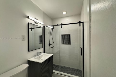 Propiedad comercial en venta en Fort Lauderdale, Florida, 118.45 m2 № 1768886 - foto 8