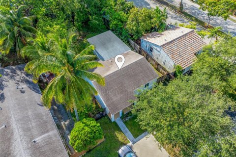 Propiedad comercial en venta en Fort Lauderdale, Florida, 118.45 m2 № 1768886 - foto 28