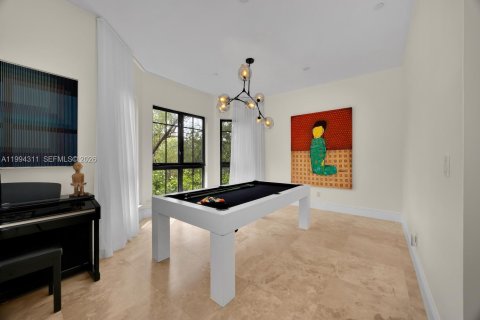 Condominio en venta en Miami, Florida, 4 dormitorios, 465.44 m2 № 2060721 - foto 4