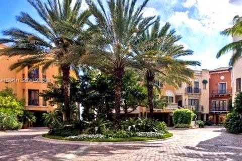 Condominio en venta en Miami, Florida, 4 dormitorios, 465.44 m2 № 2060721 - foto 22