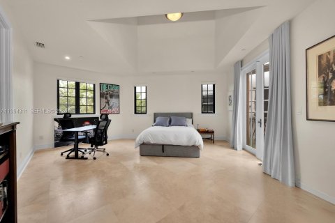 Condominio en venta en Miami, Florida, 4 dormitorios, 465.44 m2 № 2060721 - foto 18
