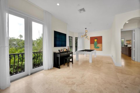 Condominio en venta en Miami, Florida, 4 dormitorios, 465.44 m2 № 2060721 - foto 3