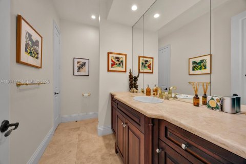 Condominio en venta en Miami, Florida, 4 dormitorios, 465.44 m2 № 2060721 - foto 20