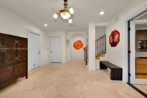 Condominio en venta en Miami, Florida, 4 dormitorios, 465.44 m2 № 2060721 - foto 26