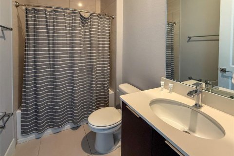 Condominio en alquiler en Kissimmee, Florida, 5 dormitorios, 244.33 m2 № 2105570 - foto 17