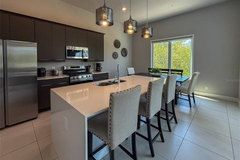 Condominio en alquiler en Kissimmee, Florida, 5 dormitorios, 244.33 m2 № 2105570 - foto 3
