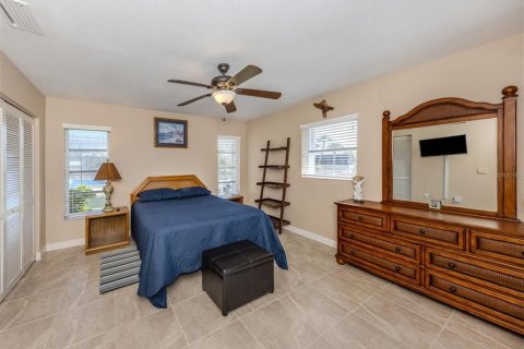 Casa en venta en Port Charlotte, Florida, 3 dormitorios, 199 m2 № 1516942 - foto 24