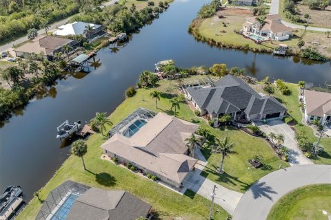 Casa en venta en Port Charlotte, Florida, 3 dormitorios, 199 m2 № 1516942 - foto 5