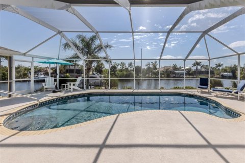 Casa en venta en Port Charlotte, Florida, 3 dormitorios, 199 m2 № 1516942 - foto 3