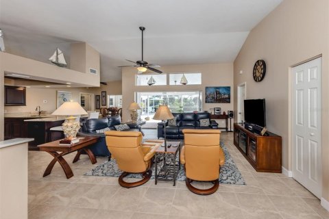 Casa en venta en Port Charlotte, Florida, 3 dormitorios, 199 m2 № 1516942 - foto 10