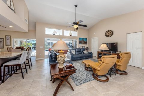 Casa en venta en Port Charlotte, Florida, 3 dormitorios, 199 m2 № 1516942 - foto 9