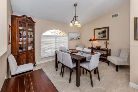 Casa en venta en Port Charlotte, Florida, 3 dormitorios, 199 m2 № 1516942 - foto 12