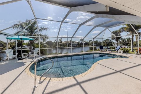 Casa en venta en Port Charlotte, Florida, 3 dormitorios, 199 m2 № 1516942 - foto 30