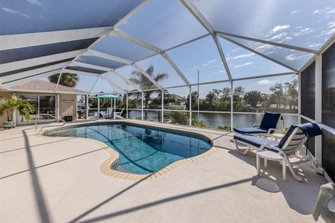 Casa en venta en Port Charlotte, Florida, 3 dormitorios, 199 m2 № 1516942 - foto 29