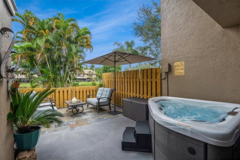 Townhouse in Davie, Florida 2 bedrooms, 112.97 sq.m. № 1951538 - photo 8