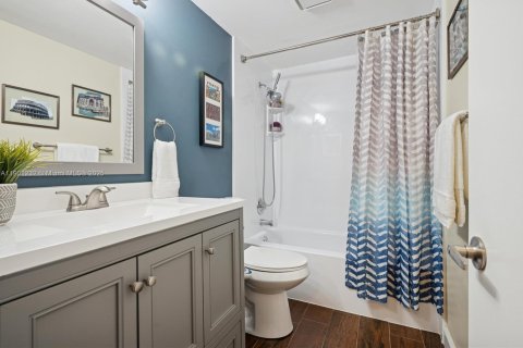 Townhouse in Davie, Florida 2 bedrooms, 112.97 sq.m. № 1951538 - photo 22