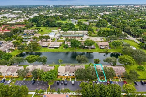 Townhouse in Davie, Florida 2 bedrooms, 112.97 sq.m. № 1951538 - photo 29