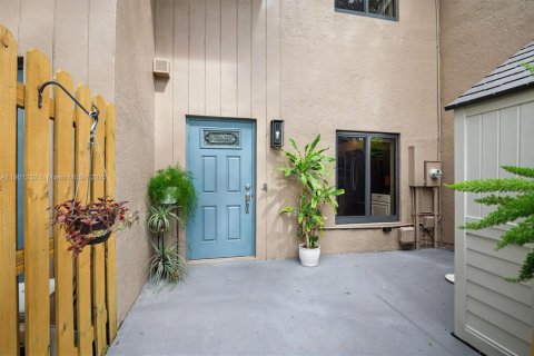 Townhouse in Davie, Florida 2 bedrooms, 112.97 sq.m. № 1951538 - photo 10