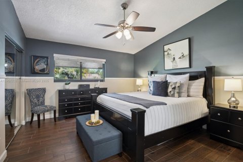 Townhouse in Davie, Florida 2 bedrooms, 112.97 sq.m. № 1951538 - photo 5