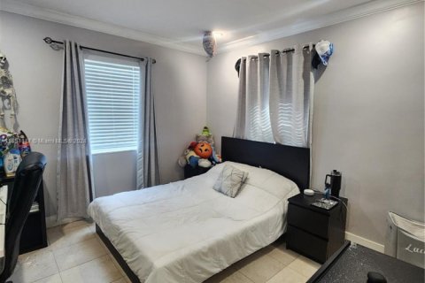 Купить виллу или дом в Хомстед, Флорида 4 спальни, 126.35м2, № 1957882 - фото 7