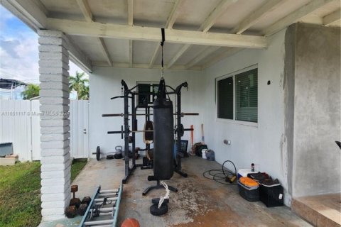 Купить виллу или дом в Хомстед, Флорида 4 спальни, 126.35м2, № 1957882 - фото 23