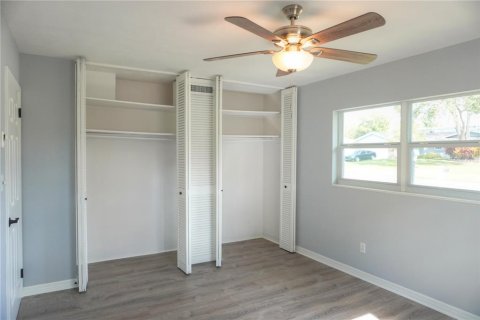 House in Seminole, Florida 3 bedrooms, 140.38 sq.m. № 1893592 - photo 13