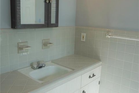 House in Seminole, Florida 3 bedrooms, 140.38 sq.m. № 1893592 - photo 14