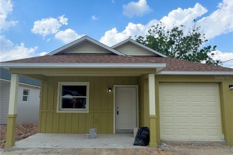 House in Lakeland, Florida 3 bedrooms, 127 sq.m. № 1680426 - photo 1