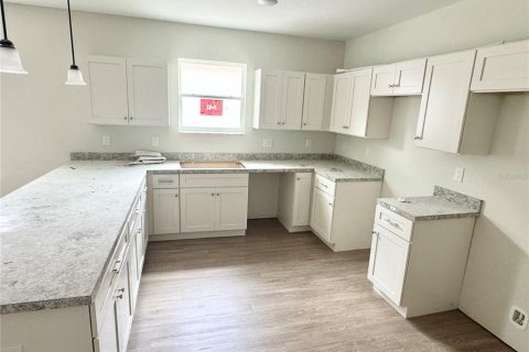 House in Lakeland, Florida 3 bedrooms, 127 sq.m. № 1680426 - photo 3