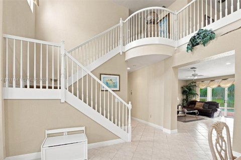 House in Boca Raton, Florida 4 bedrooms, 332.78 sq.m. № 2430191 - photo 9