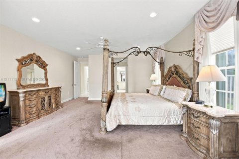 House in Boca Raton, Florida 4 bedrooms, 332.78 sq.m. № 2430191 - photo 29