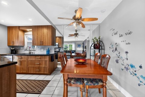 Copropriété à vendre à Hallandale Beach, Floride: 2 chambres, 75.44 m2 № 1992602 - photo 6