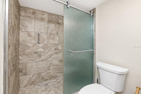 Condo in Englewood, Florida, 1 bedroom № 2373495 - photo 27