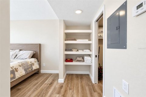 Condo in Englewood, Florida, 1 bedroom № 2373495 - photo 22
