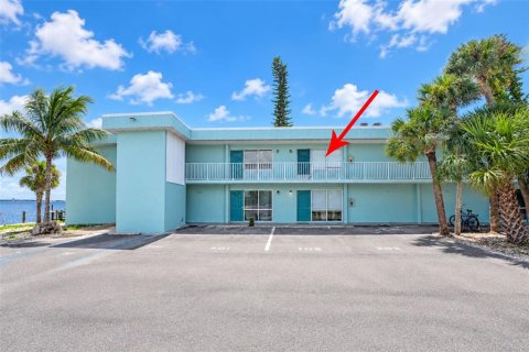 Condo in Englewood, Florida, 1 bedroom № 2373495 - photo 3