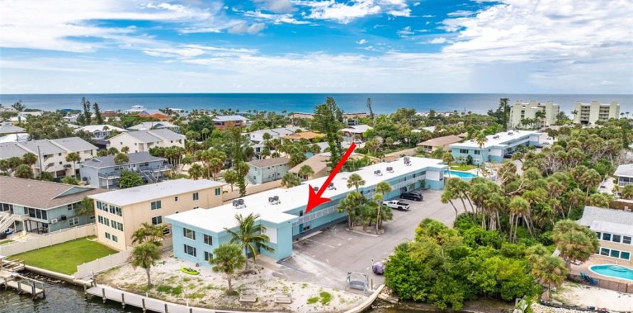 Condo in Englewood, Florida, 1 bedroom № 2373495
