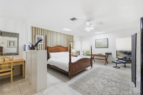Casa en venta en Port Charlotte, Florida, 6 dormitorios, 512.26 m2 № 2143434 - foto 30
