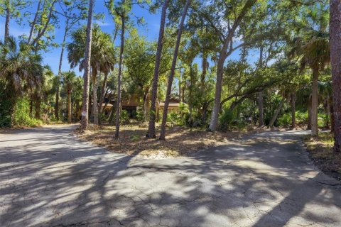Casa en venta en Port Charlotte, Florida, 6 dormitorios, 512.26 m2 № 2143434 - foto 4