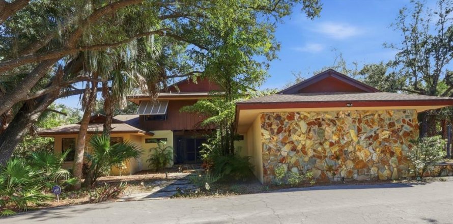 Casa en Port Charlotte, Florida 6 dormitorios, 512.26 m2 № 2143434