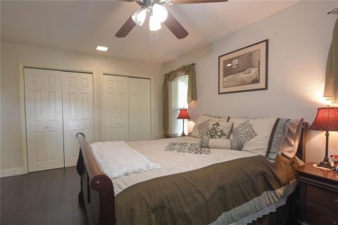 House in Altamonte Springs, Florida 4 bedrooms, 190.08 sq.m. № 2152206 - photo 22