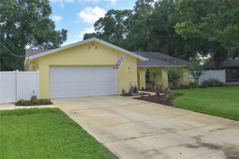 House in Altamonte Springs, Florida 4 bedrooms, 190.08 sq.m. № 2152206 - photo 6