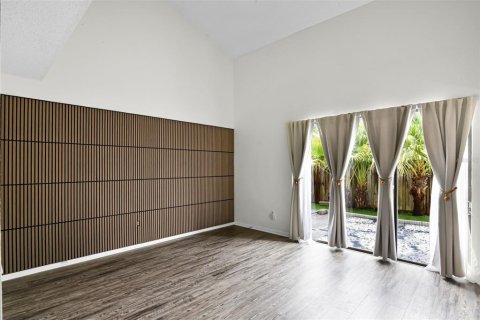 Купить кондоминиум в Орландо, Флорида 5 комнат, 133.5м2, № 1905885 - фото 2