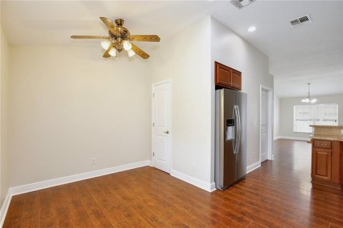 Casa en venta en Minneola, Florida, 4 dormitorios, 162.11 m2 № 2386222 - foto 13