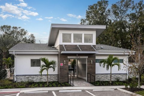 Townhouse in Brandon, Florida 3 bedrooms, 154.87 sq.m. № 1747527 - photo 18