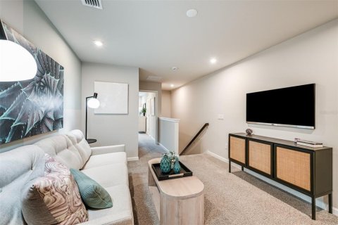 Townhouse in Brandon, Florida 3 bedrooms, 154.87 sq.m. № 1747527 - photo 11