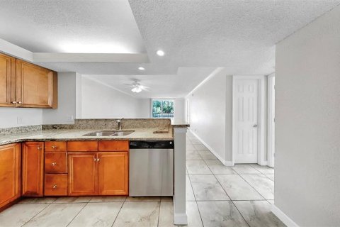 Condominio en venta en Sarasota, Florida, 2 dormitorios, 80.45 m2 № 1845037 - foto 10