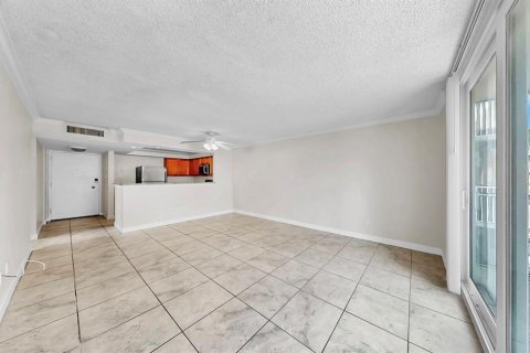 Condominio en venta en Sarasota, Florida, 2 dormitorios, 80.45 m2 № 1845037 - foto 4