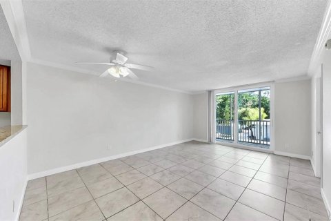 Condominio en venta en Sarasota, Florida, 2 dormitorios, 80.45 m2 № 1845037 - foto 6